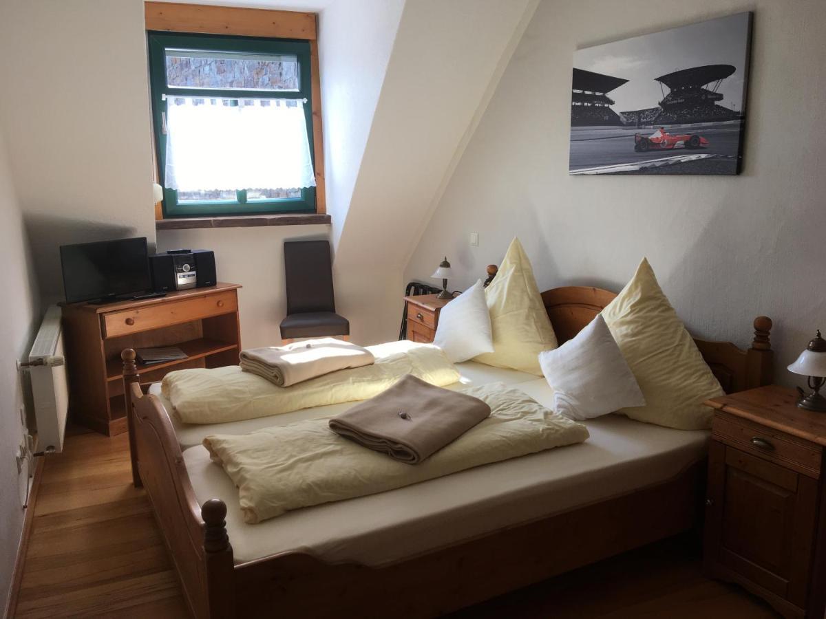Ferienwohnung Zur Scheune Lind  Exterior photo